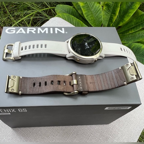 Garmin 6s sapphire 42mm smart watch - Picture 2 of 12